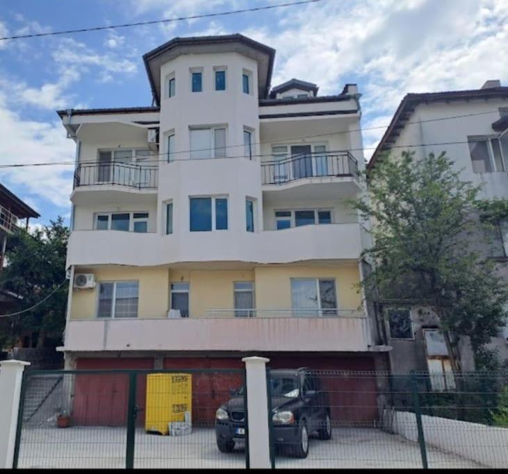 White House Apartments Haskovo Exterior photo